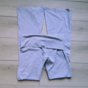 PINK Victoria’s Secret flare leggings